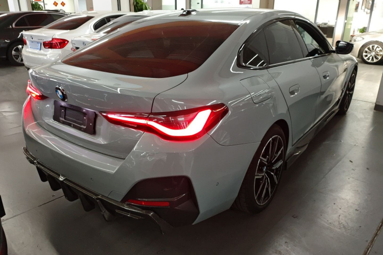 宝马4系 2023款 425i Gran Coupe M运动曜夜套装车身外观7