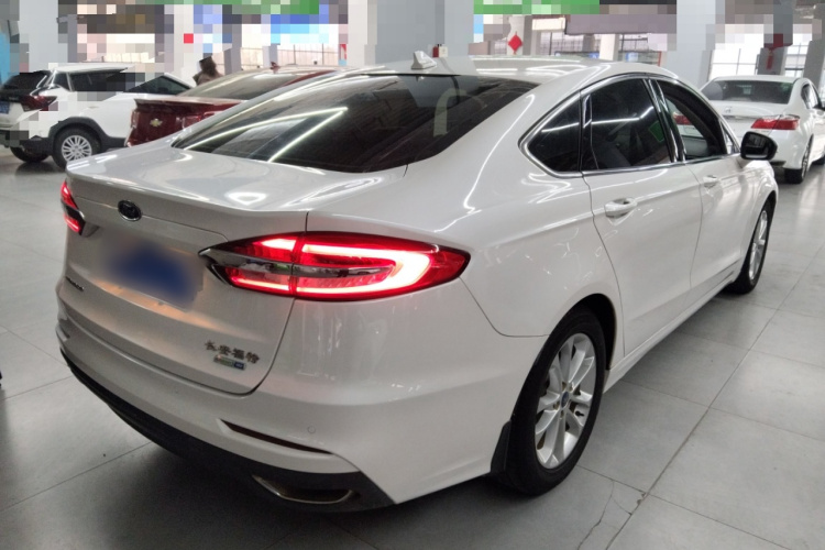 福特 蒙迪欧 2018款 EcoBoost 180 智控时尚型 国VI车身外观7