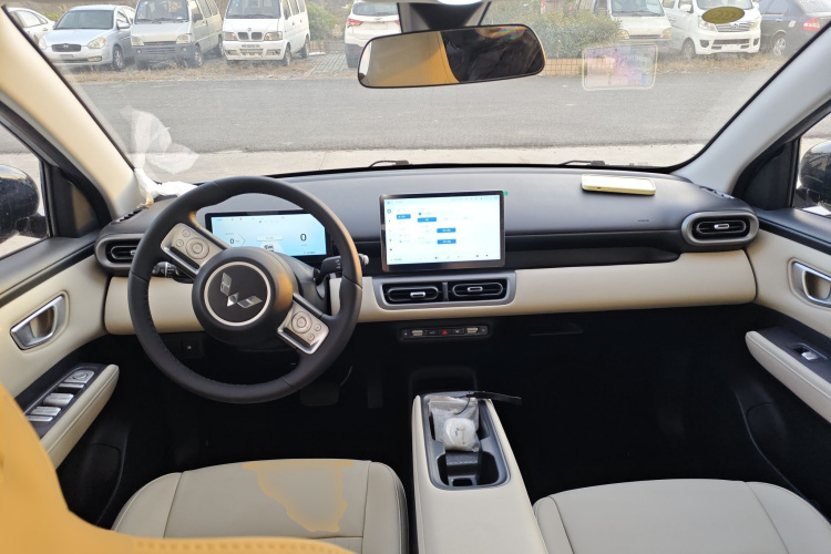 五菱汽车 五菱缤果PLUS 2024款 330km 五座版中控内饰7002