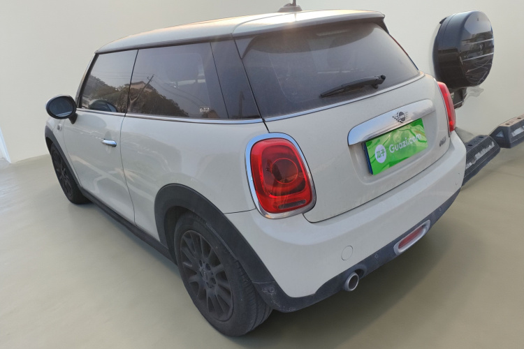 MINI 2021款 1.5T ONE PLUS车身外观5