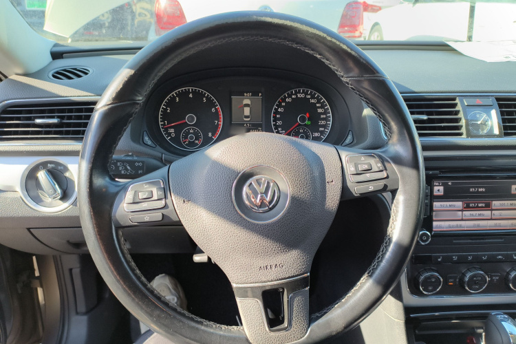 大众 帕萨特 2014款 1.8TSI DSG御尊版局部细节13