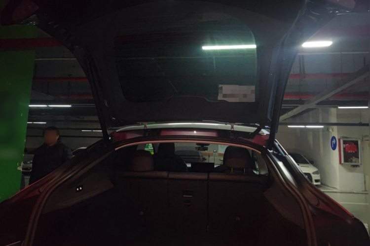 特斯拉 Model Y 2025款 后轮驱动版中控内饰23