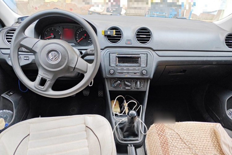 大众 捷达 2015款 质惠版 1.6L 手动时尚型中控内饰12