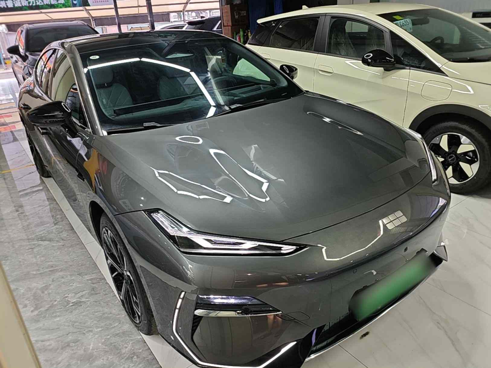 吉利银河 银河E8 2025款 700km 远航智驾版(5)