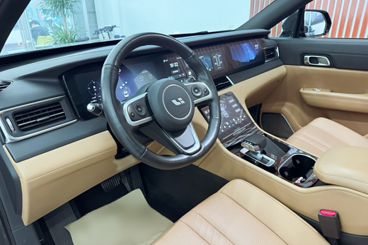 理想汽车 理想ONE 2020款 增程6座版中控内饰7011