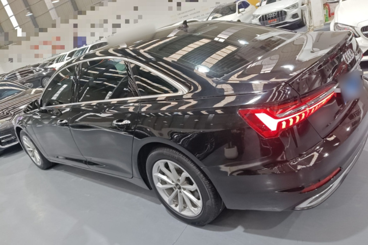 奥迪A6L 2023款 40 TFSI 豪华致雅型车身外观6003