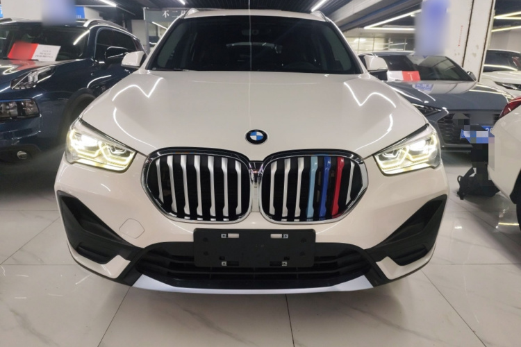 宝马X1 2020款 sDrive20Li 时尚型车身外观6001