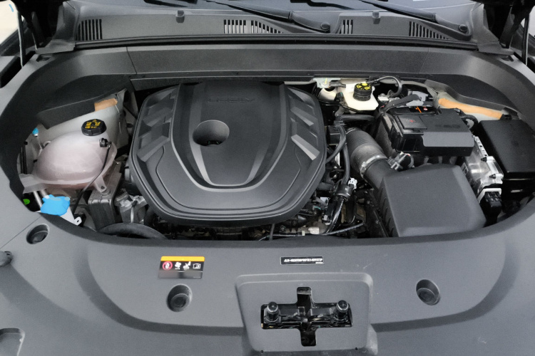 吉利汽车 星越L 2025款 东方曜 2.0TD 自动四驱望月版机舱底盘24