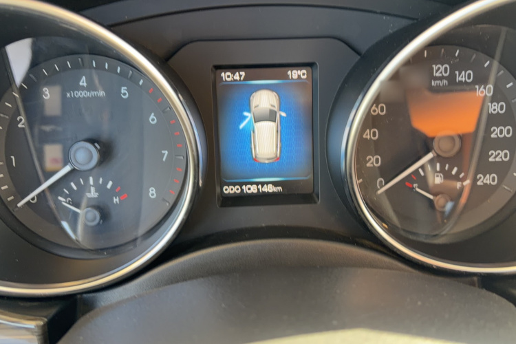 哈弗H9 2015款 2.0T 四驱豪华型 7座局部细节14