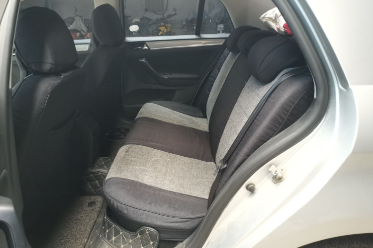 大众 宝来 2013款 1.6L 自动时尚型中控内饰7004