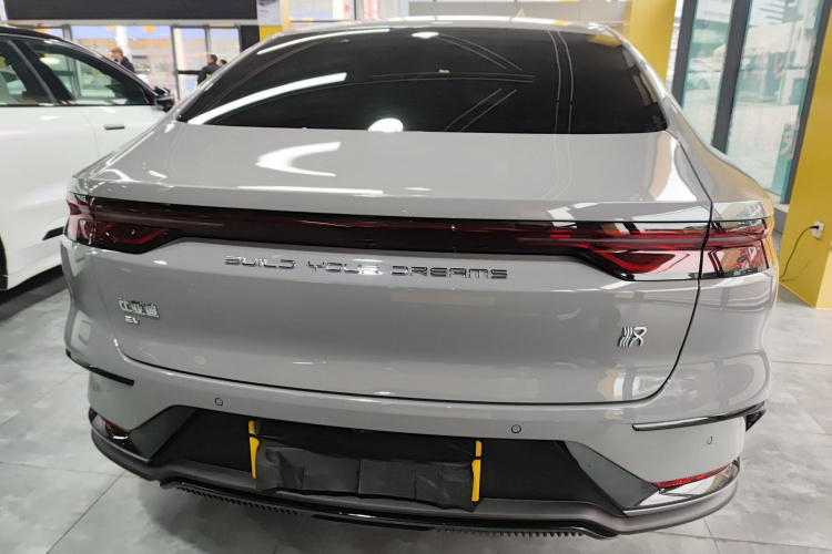 比亚迪 汉 2025款 EV 506KM尊贵型车身外观6004