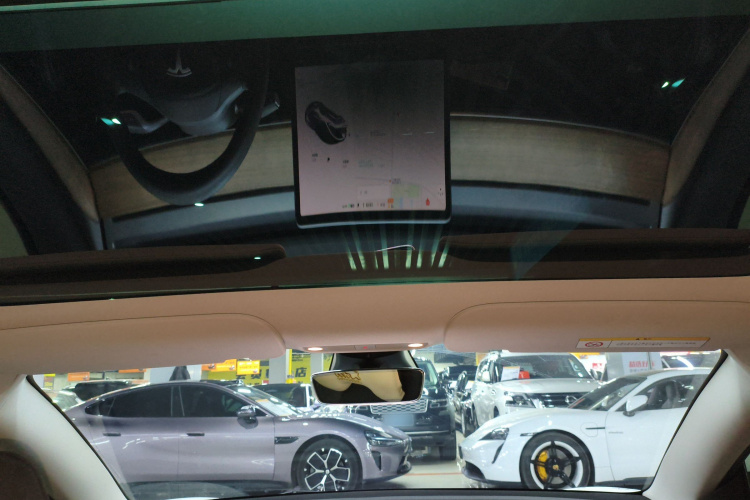 特斯拉 Model 3 2021款 标准续航后驱升级版 3D6中控内饰22