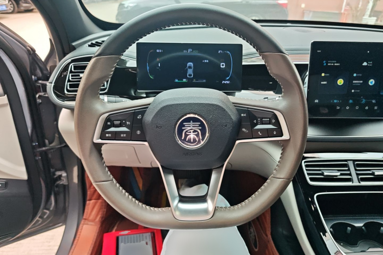 比亚迪 秦PLUS 2023款 冠军版 DM-i 55KM超越型中控内饰13