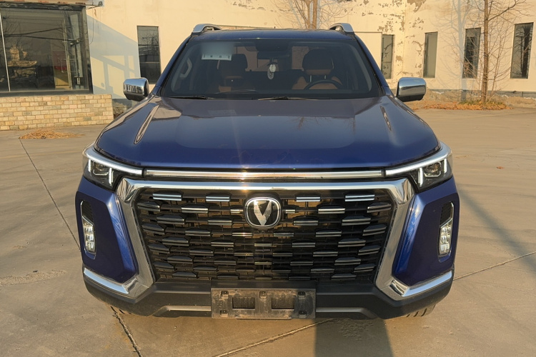 长安览拓者 2023款 2.0T自动四驱汽油旗舰型标箱车身外观6001