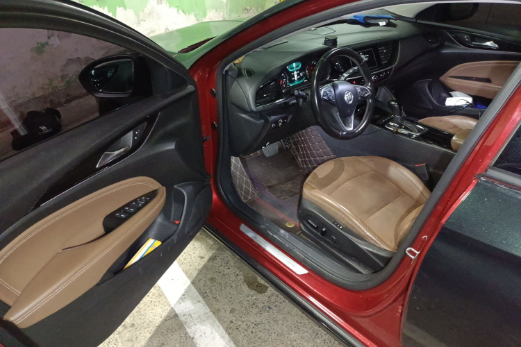 别克 君威 2017款 20T 尊贵型中控内饰20