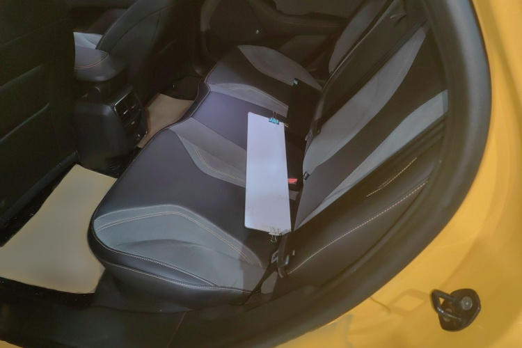 福特电马 2024款 GT风暴版中控内饰7004