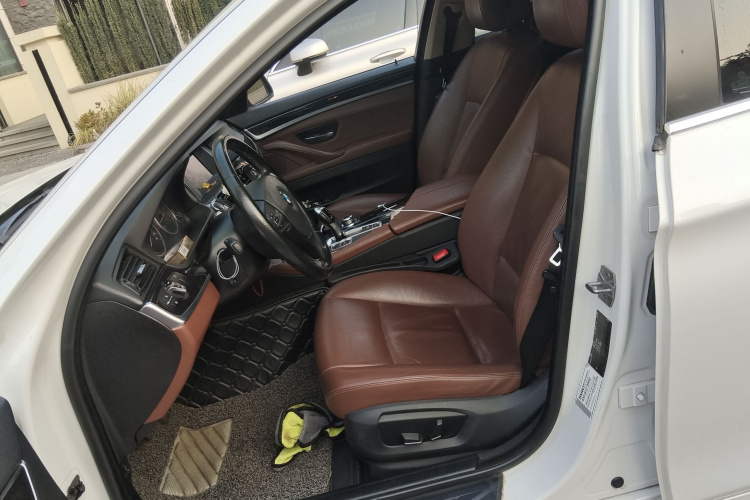 宝马5系 2014款 520Li 典雅型局部细节19