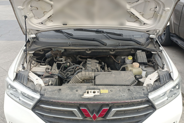 五菱汽车 五菱宏光 2019款 1.5L S标准型国VI LAR机舱底盘24