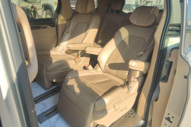 别克GL8 2018款 ES 28T 豪华型 国VI中控内饰7001