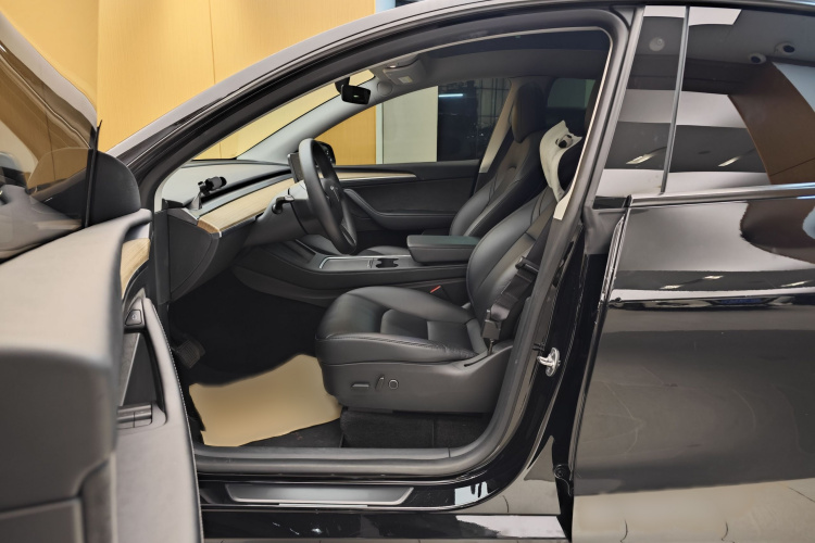 特斯拉 Model Y 2021款 标准续航后驱版局部细节19