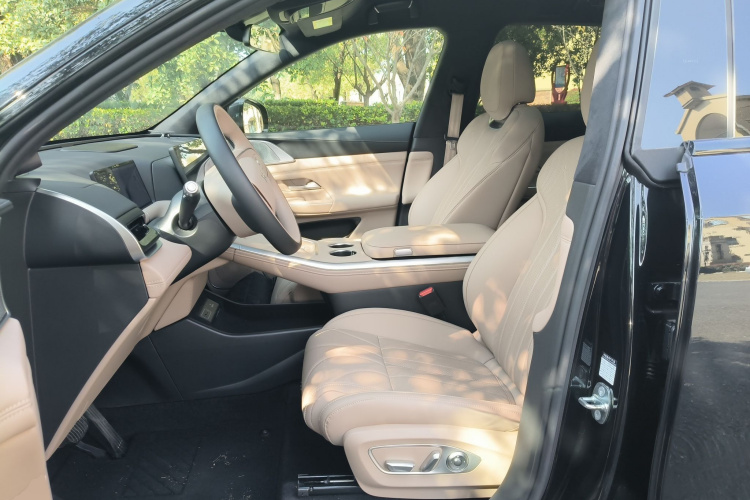 小鹏G9 2025款 680 超长续航四驱 Max局部细节19