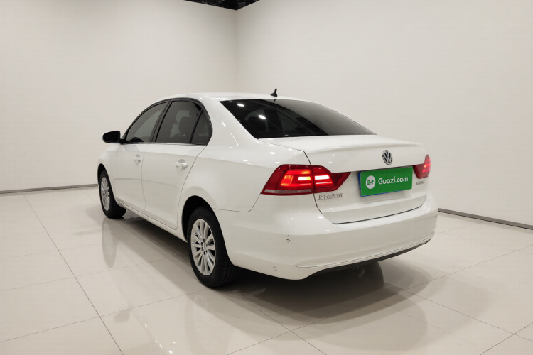 大众 桑塔纳 2019款 1.5L 手动风尚版 国VI车身外观5