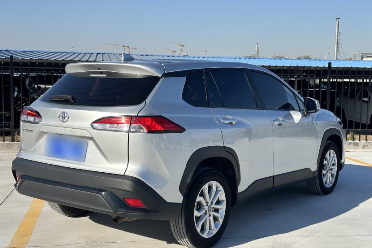 丰田 锋兰达 2022款 2.0L CVT精英版车身外观6003