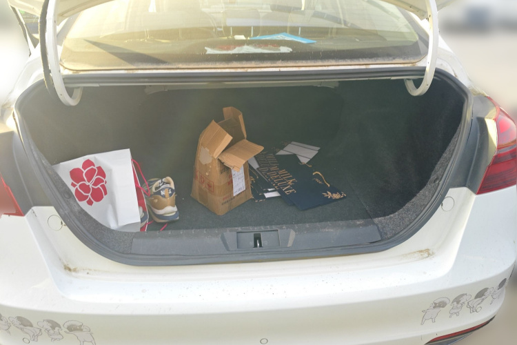 吉利汽车 帝豪 2019款 领军版 1.5L CVT向上互联型 国VI中控内饰23