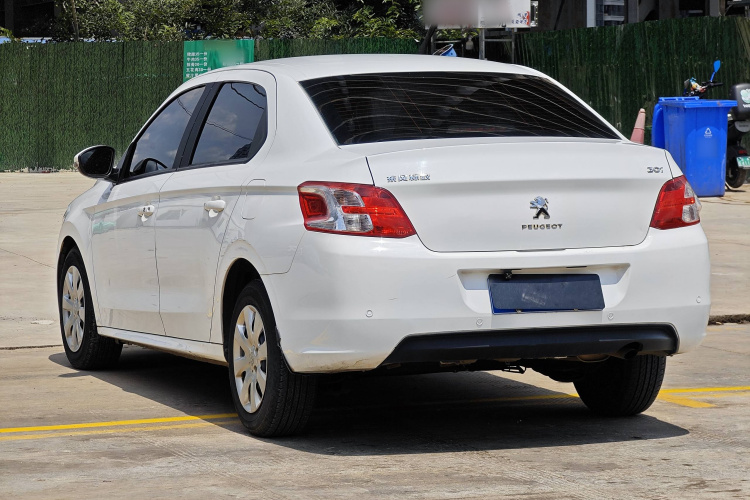 标致301 2016款 1.6L 自动舒适版车身外观6005