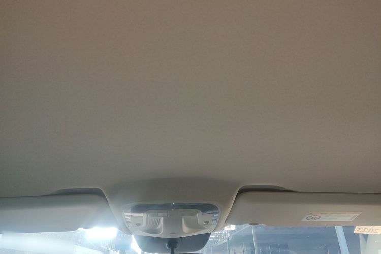 奔驰 威霆 2021款 2.0T 精英版 7座局部细节22