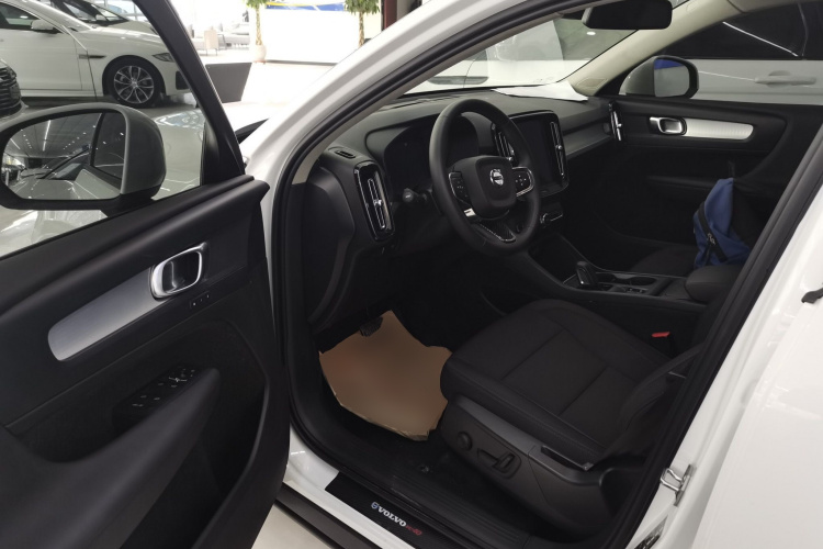 沃尔沃XC40 2021款 T3 智行时尚版中控内饰20