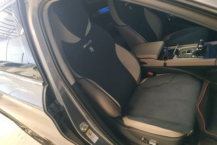 比亚迪 元PLUS 2023款 冠军版 430KM 超越型局部细节41