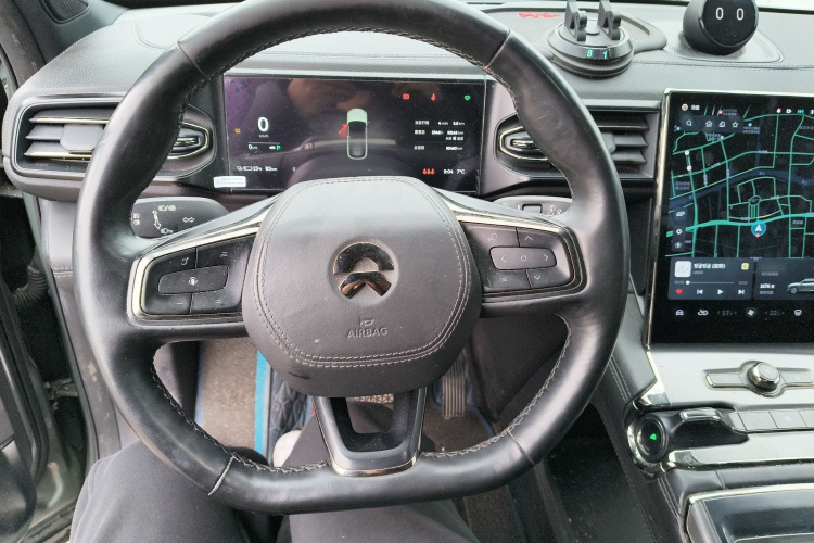 蔚来ES6 2020款 610KM 签名版中控内饰13