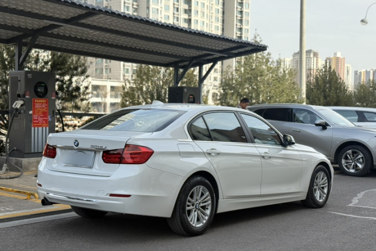宝马3系 2015款 320Li 时尚型车身外观6005