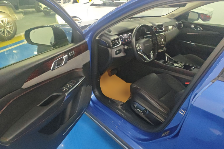 领克02 2018款 1.5T DCT两驱劲Pro版 国V中控内饰20