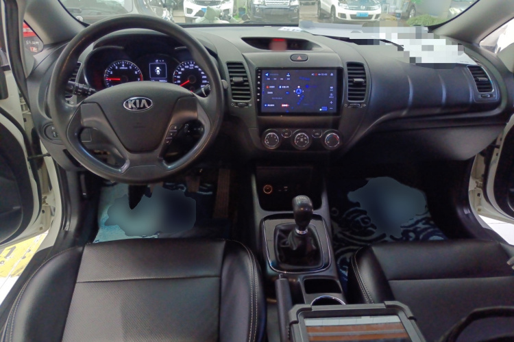 起亚K3 2016款 1.6L 手动GL中控内饰7002