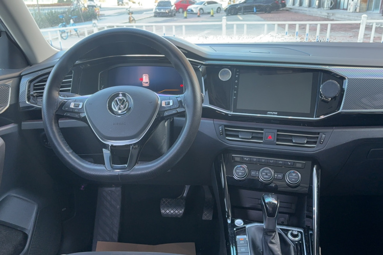 大众 探岳 2019款 330TSI 两驱尊贵型 国VI中控内饰7004