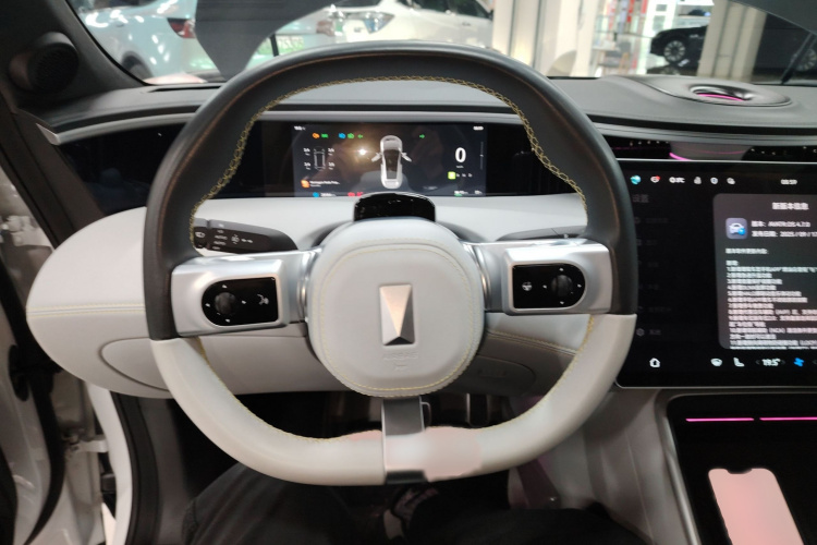 阿维塔11 2023款 鸿蒙 116度 奢享版局部细节13