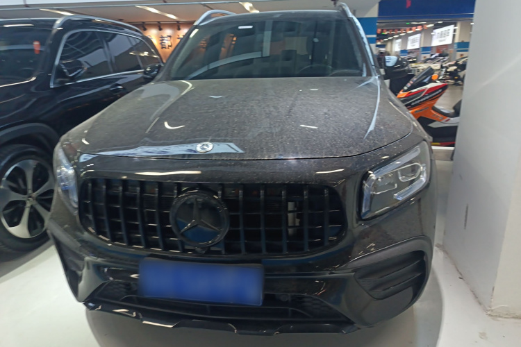 奔驰GLB 2021款 GLB 200 时尚型车身外观2