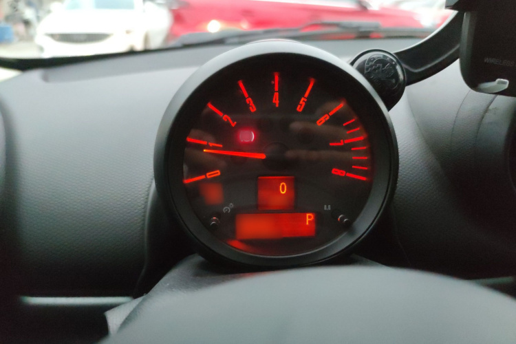 MINI Countryman 2016款 1.6T COOPER ALL4 Park Lane局部细节14