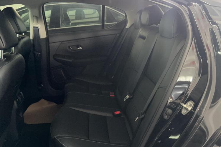 日产 轩逸 2023款 1.6L CVT悦享版中控内饰7001