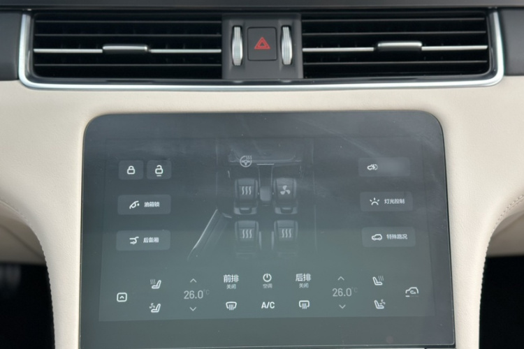 理想汽车 理想ONE 2021款 增程6座版中控内饰7008