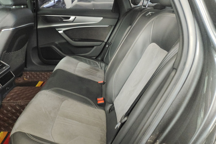 奥迪A6L 2019款 45 TFSI 臻选动感型中控内饰7004