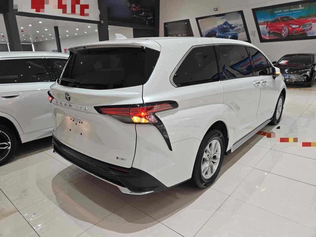 丰田 格瑞维亚 2024款 2.5L混动 舒适版(4)