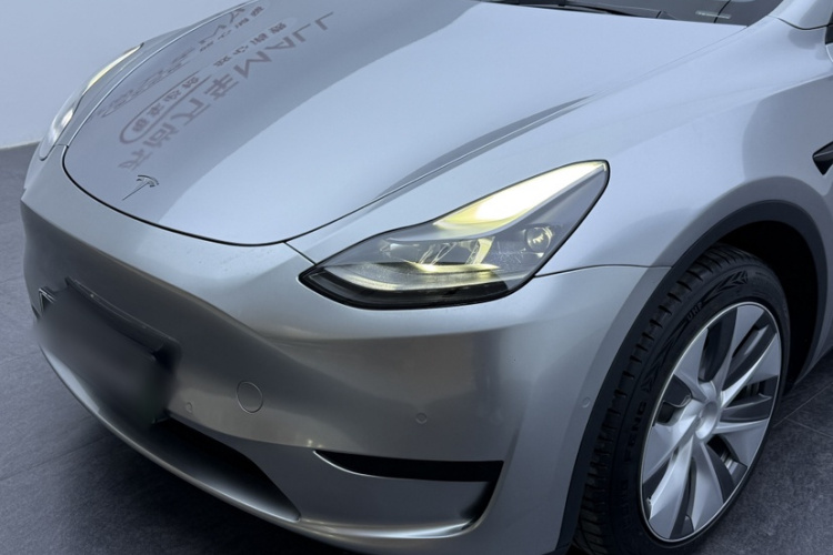 特斯拉 Model Y 2022款 后轮驱动版车身外观6008