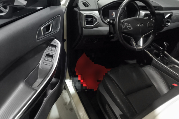 奇瑞 瑞虎5x 2017款 1.5T 手动精英型中控内饰20