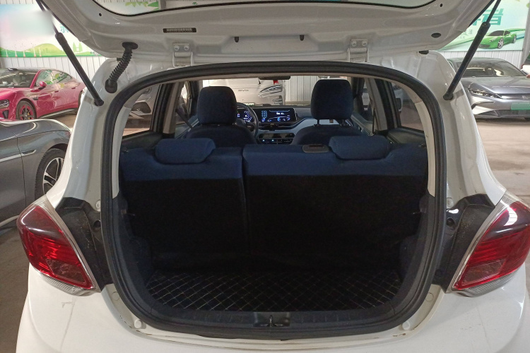 长安欧尚 奔奔E-Star 2022款 清心版 多彩款 磷酸铁锂局部细节23