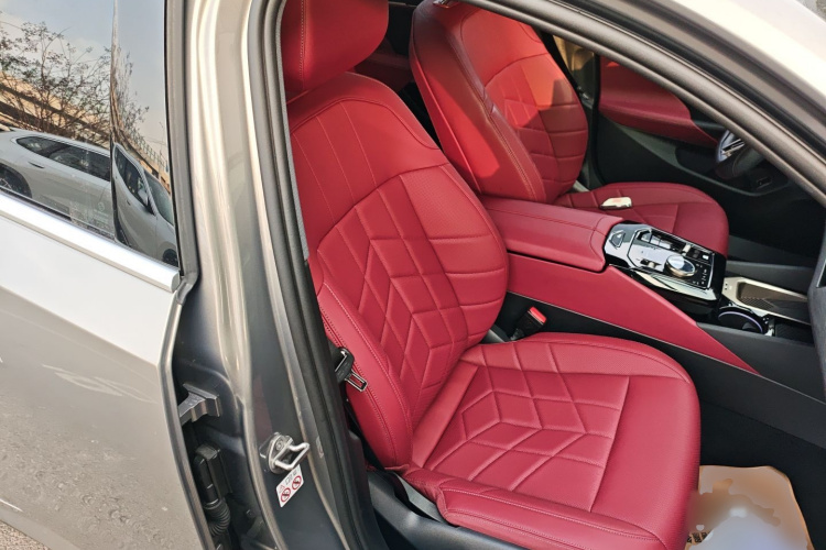 宝马5系 2024款 530Li 领先型 M运动套装局部细节41