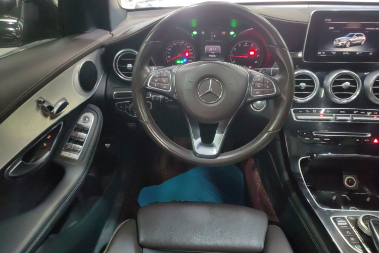 奔驰GLC 2017款 GLC 200 4MATIC中控内饰13