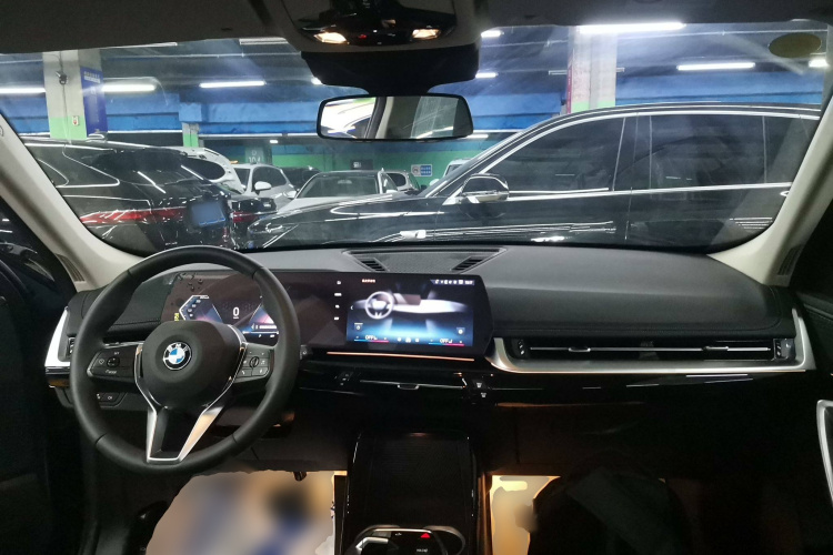 宝马X1 2023款 sDrive20Li X设计套装中控内饰7004